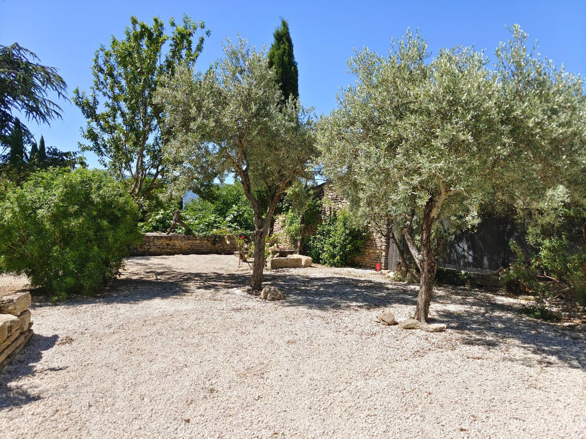 Bed and Breakfast Rue Du Chateau A Cabrieres D'Avignon Exterior foto
