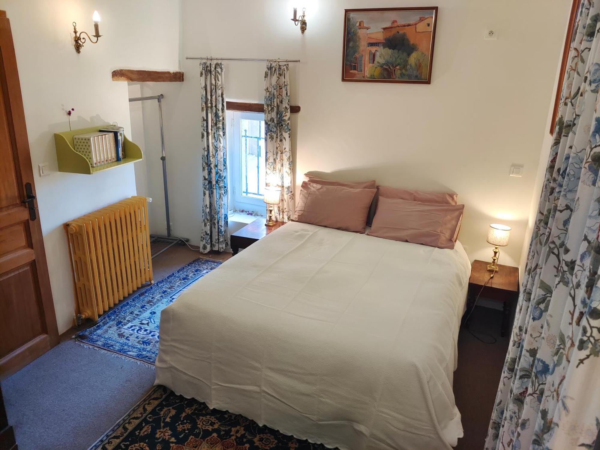 Bed and Breakfast Rue Du Chateau A Cabrieres D'Avignon Exterior foto