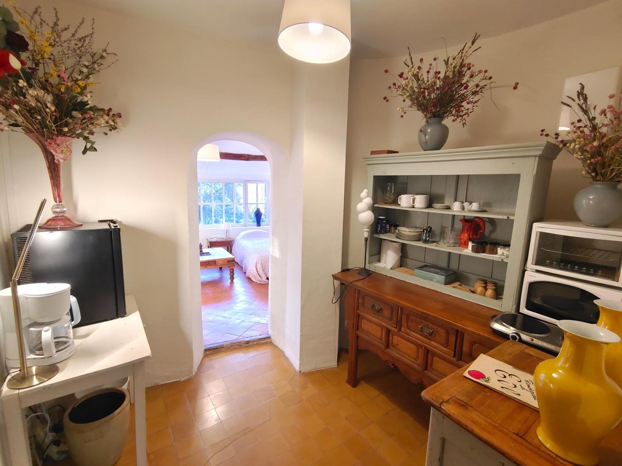 Bed and Breakfast Rue Du Chateau A Cabrieres D'Avignon Exterior foto